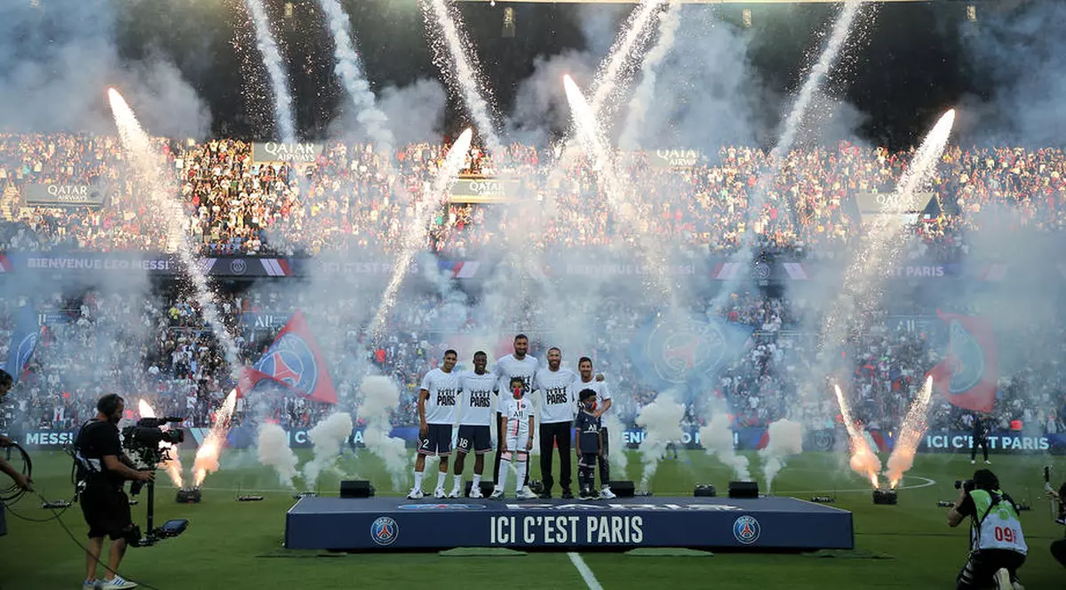 Atmosferă explozivă pe Parc des Princes din Paris, unde Messi a fost prezentat fanilor PSG