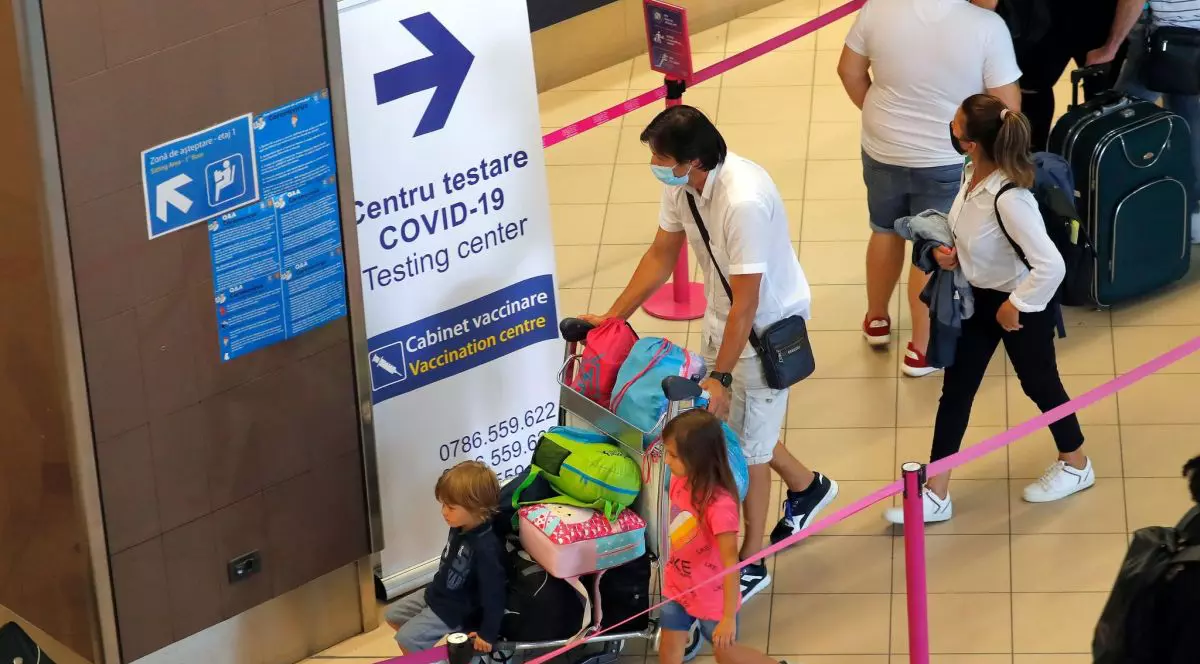 Copiii până în 12 ani, scutiți de carantină și de prezentarea unui test COVID la întoarcerea în România