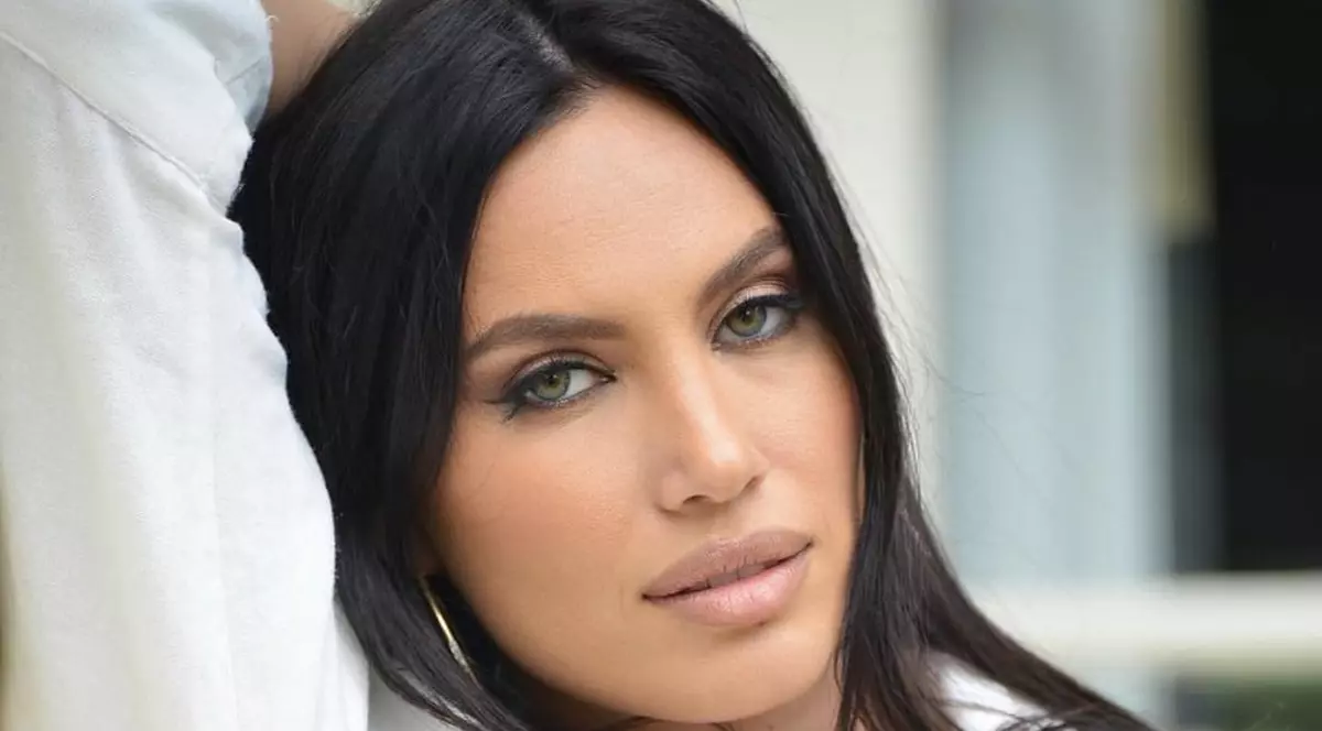 Alina Pușcău s-a întors în România. Cum și cu cine s-a afișat în centrul Bucureștiului