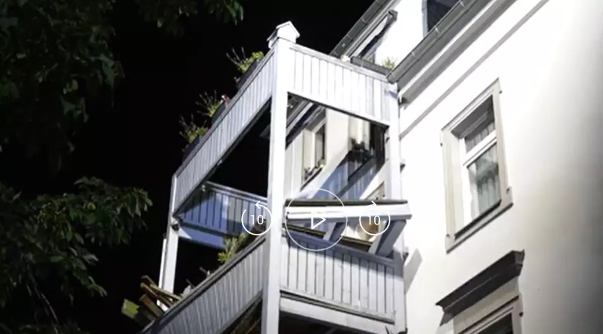 9 persoane rănite în Germania, după ce balconul în care petreceau la un majorat s-a prăbușit