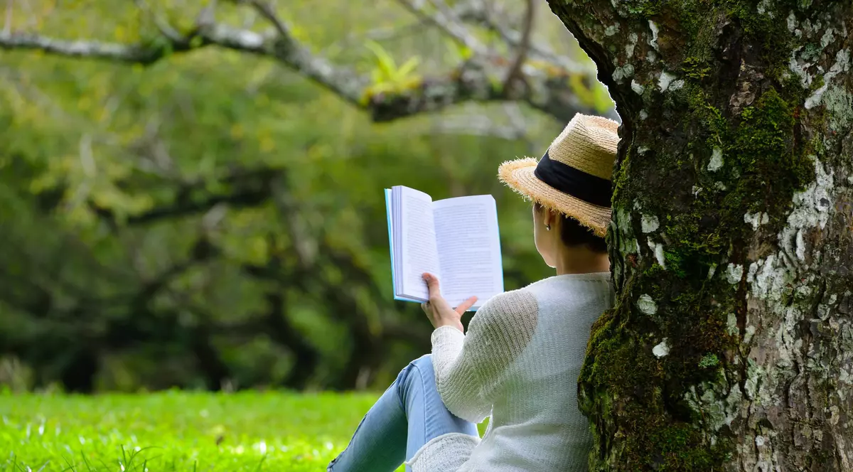 10 cărți din această toamnă. „Secolul singurătății” ne arată cum am devenit izolați înainte de pandemie