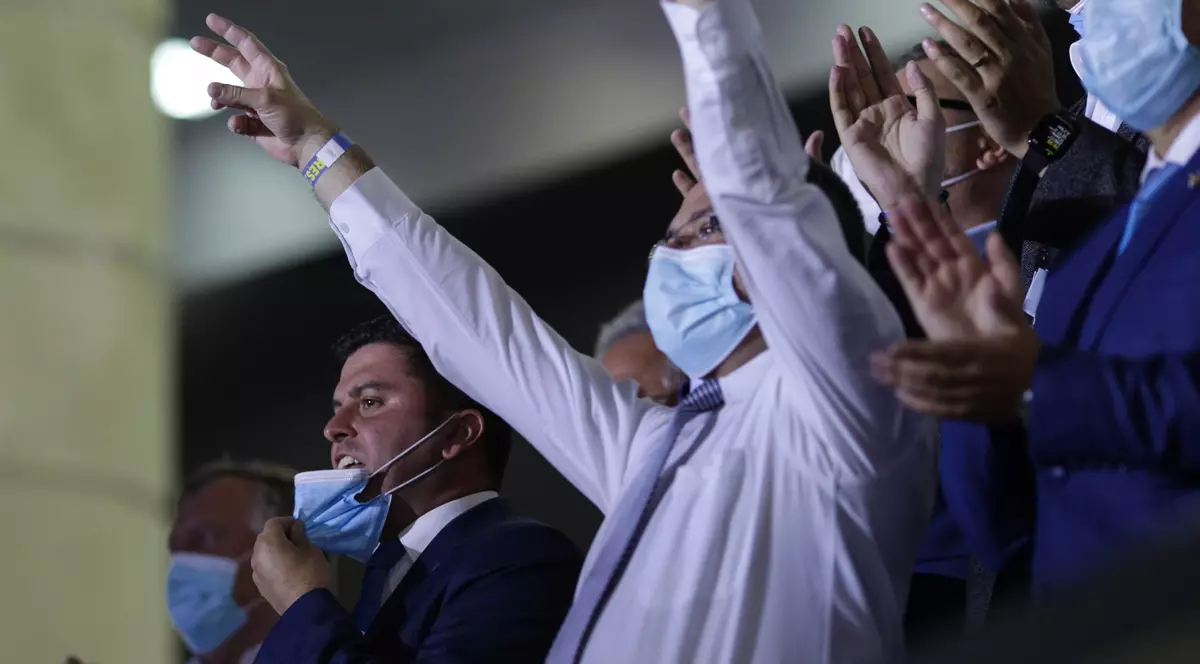 VIDEOREPORTAJ. „Ăsta-i spiritul liberal, dom’le” vs „E jenant!. Ce spun peneliștii despre huiduielile și înjurăturile de la congresul lor