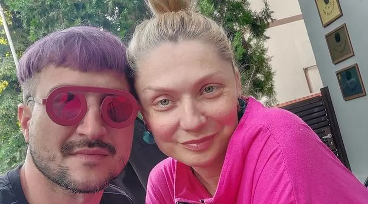 Prima imagine cu chipul fetiței Cristinei Cioran. Cum s-a fotografiat iubitul vedetei cu Ema