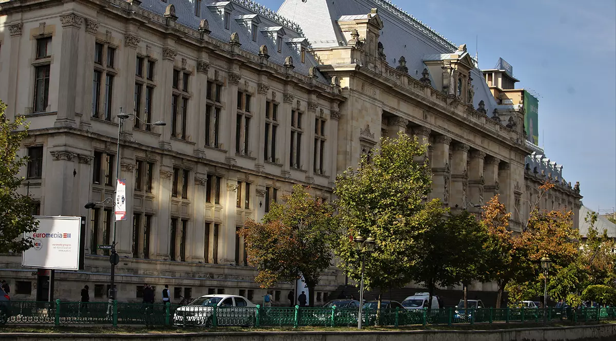 Curtea de Apel București, evacuată după o alertă falsă cu bombă. Traficul în zonă, restricționat timp de o oră