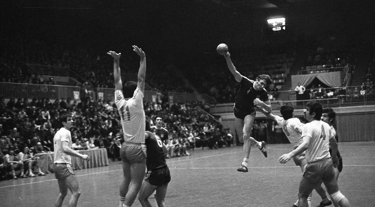 Viața de film a unei legende a handbalului românesc. Ștefan Birtalan, la 73 de ani: „Când eram mic, am rămas cu tata. Pe mama naturală am revăzut-o după 24 de ani”