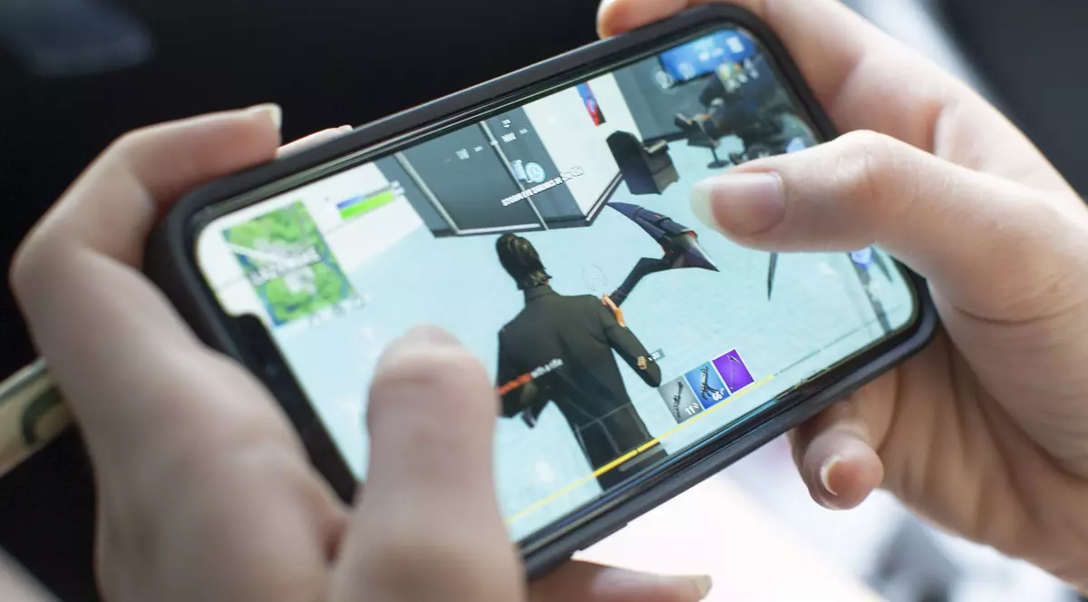 Caz unic în lume: Un adolescent din Spania a devenit dependent de Fortnite. Cât timp a stat în spital