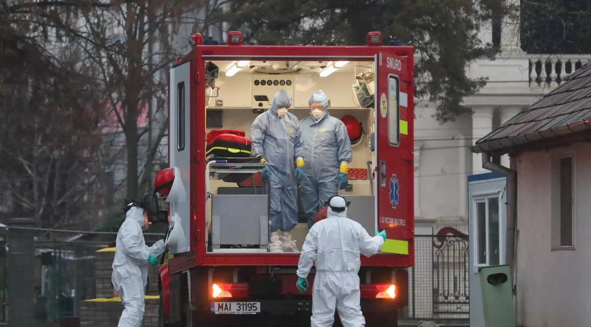 INSP: Peste 2.000 cazuri confirmate cu varianta Delta până la 26 septembrie