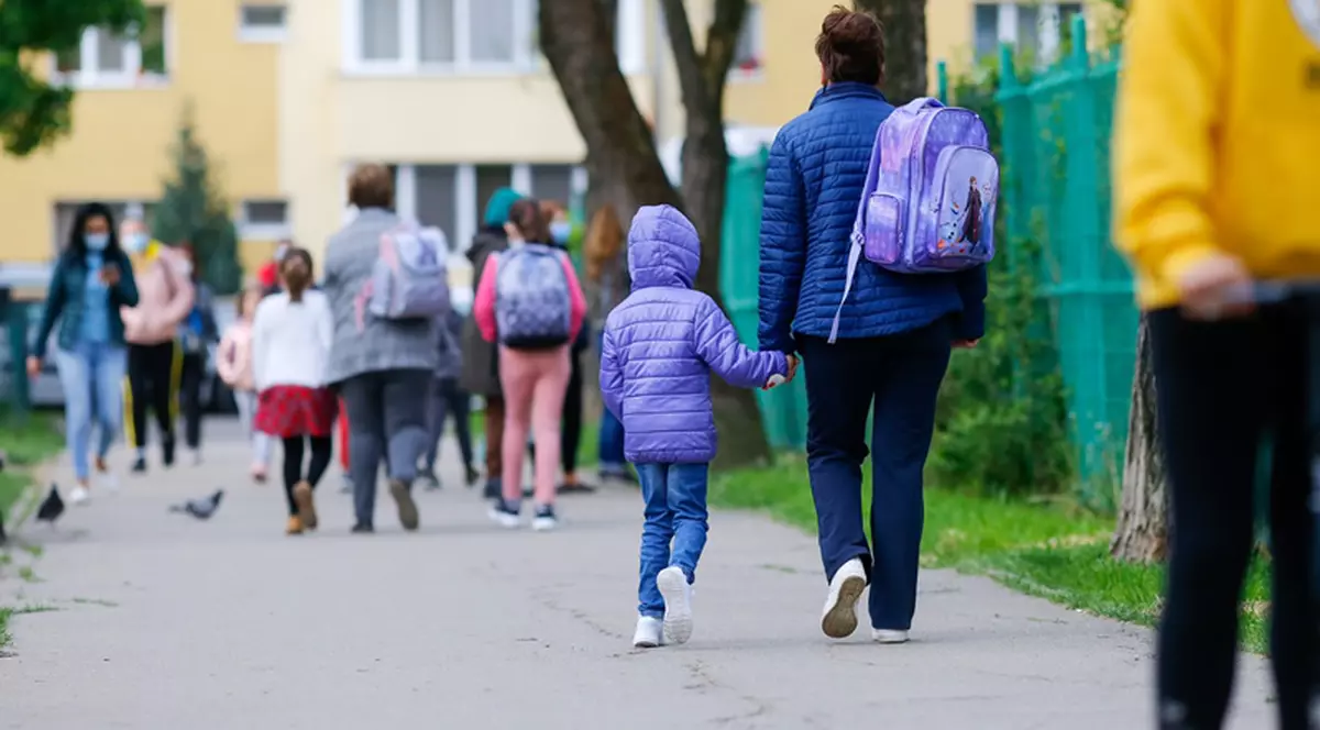 Cîmpeanu, după decizia de a nu închide școlile: „Nu copiii sunt responsabili de sănătatea părinților și bunicilor nevaccinați”