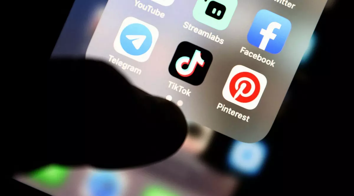 TikTok introduce un mecanism de suport pentru utilizatorii care caută informații despre sinucidere