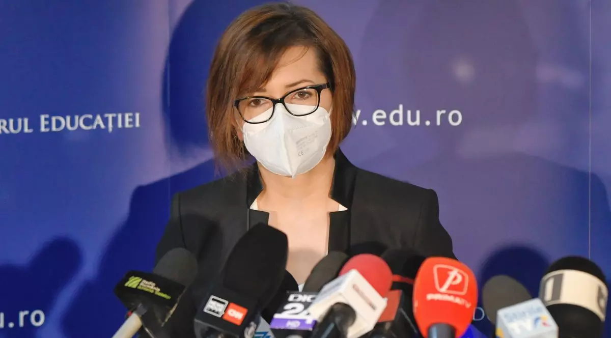 Ioana Mihăilă și-a vaccinat fiul de 8 ani împotriva COVID-19: „Ne dorim ca cei mici să se poată bucura de viață”