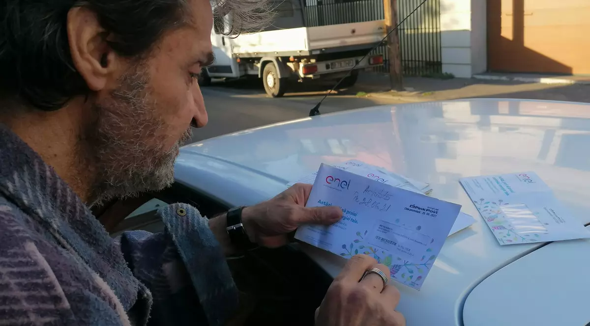 Soluţiile românilor la scumpirile de la curent şi gaze: „Ne gândim să plecăm din chirie și să ne întoarcem la mama“