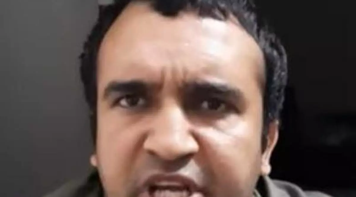 Un gangster din India a fost împușcat mortal în sala de judecată de rivali deghizați în avocați