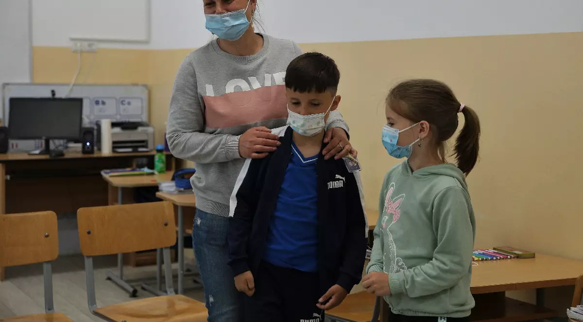 Cum arată școala din România vs cea din Marea Britanie: „Acolo, copilul nu avea nevoie nici măcar de un creion de acasă”