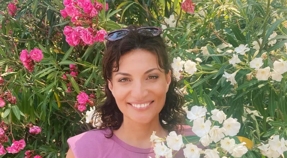 Ioana Ginghină a pozat în costum de baie, în curtea casei sale. Reacția fanilor: „Ca la 20 de ani”