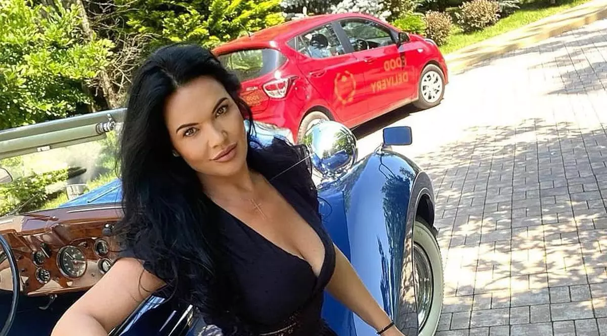 Dieta drastică a Ioanei Năstase. S-a afișat într-o rochie mini la nunta Simonei Halep: „Fac foamea”