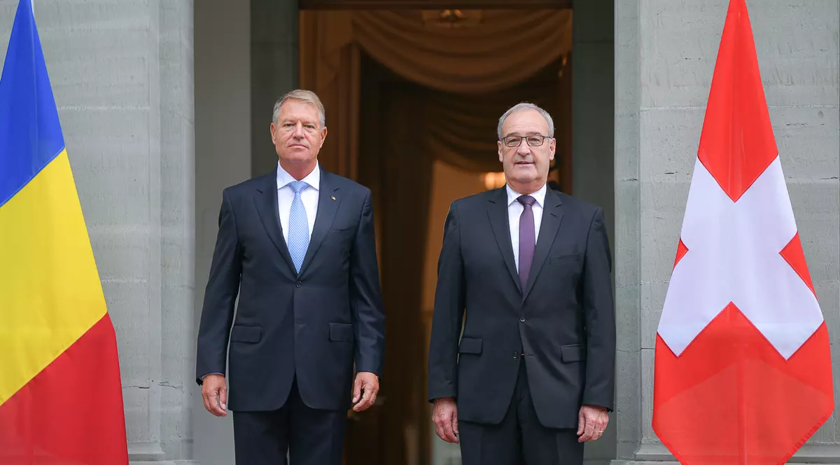 Klaus Iohannis, din Elveția: "Chestiunea guvernamentală nu este absolut deloc îngrijorătoare"