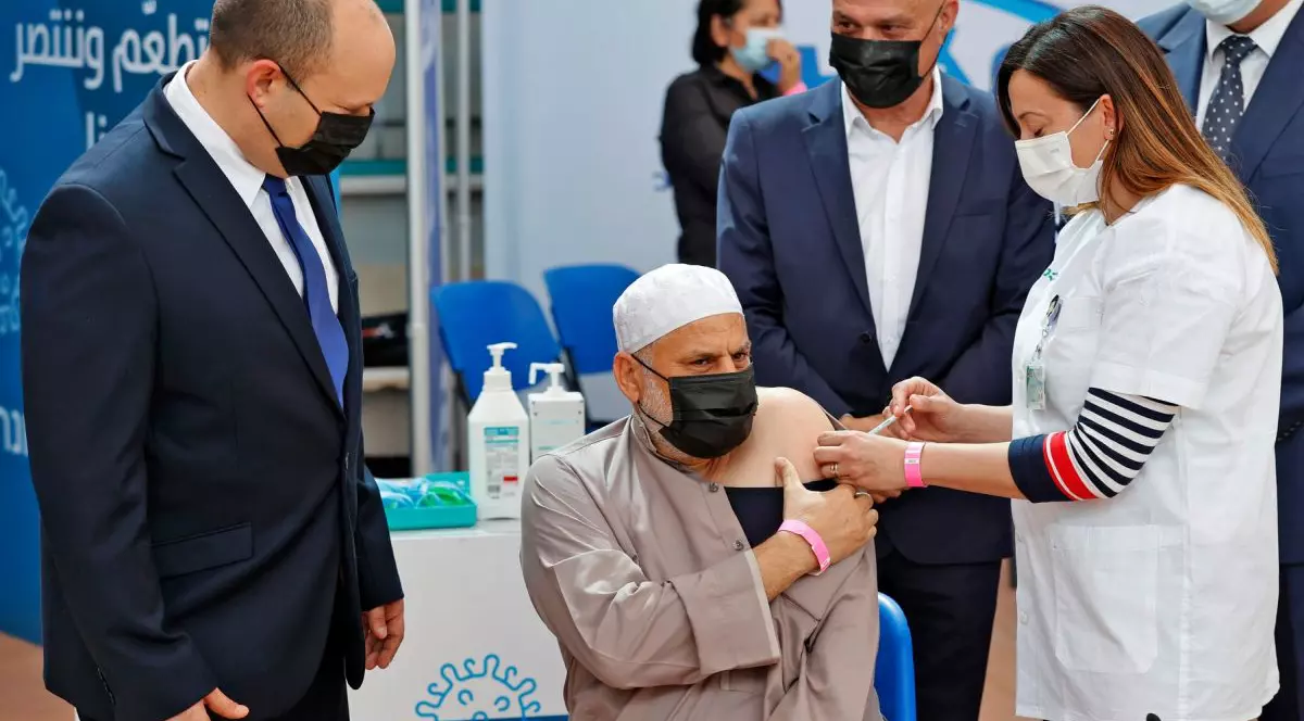 După ce a condus topul țărilor vaccinate, Israel a întâmpinat o creştere a numărului de cazuri COVID. Ce putem învăța de aici