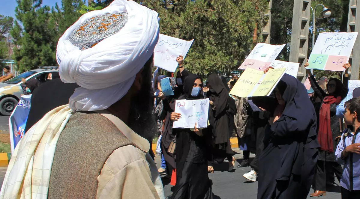 Doi morți și opt răniți într-un protest antitalibani, în Afganistan