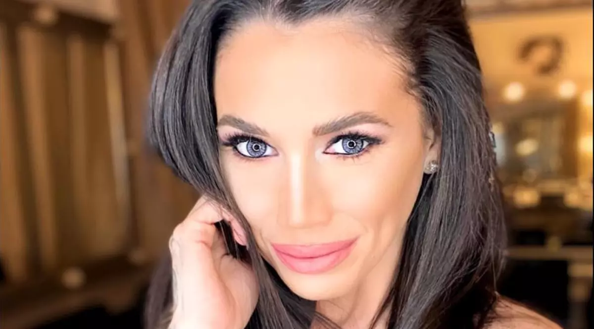 Roxana Vancea s-a pozat în sala de sport, însărcinată în luna a șaptea