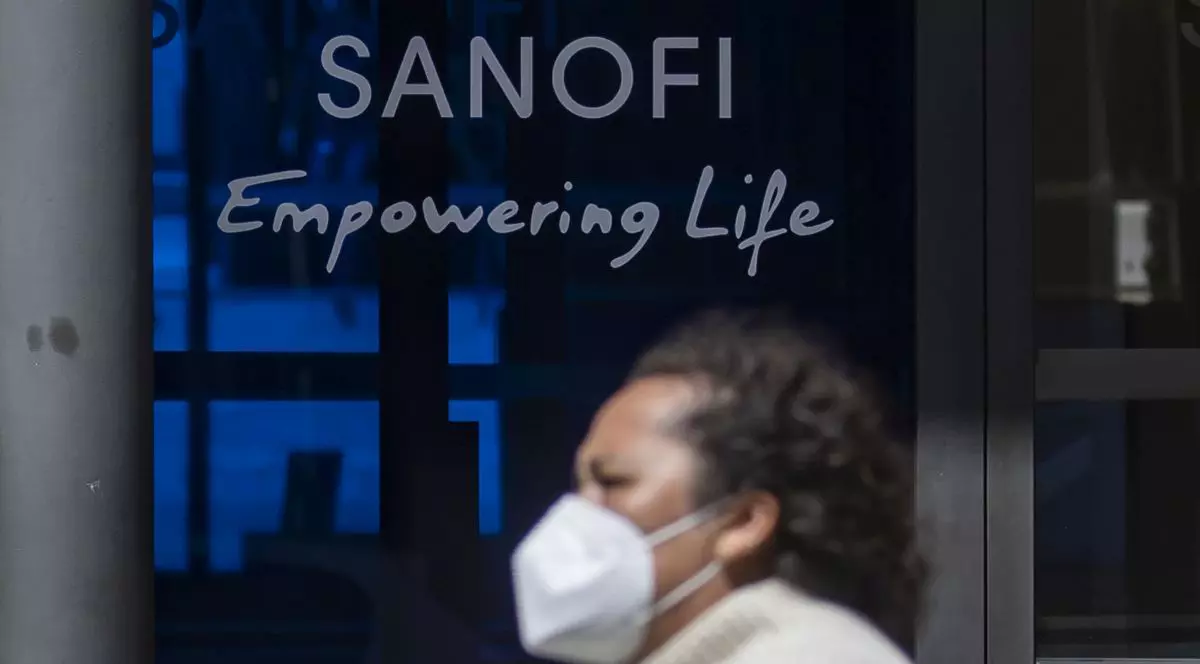 Compania Sanofi renunță la dezvoltarea vaccinului său anti-COVID prin ARN mesager