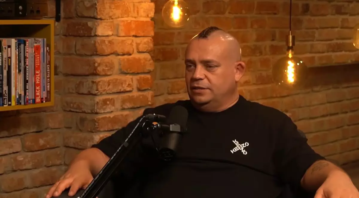 Tata Vlad recunoaște că fanii sunt agresivi cu artiștii care cântă înaintea B.U.G. Mafia: „Smiley a picat la mijloc”