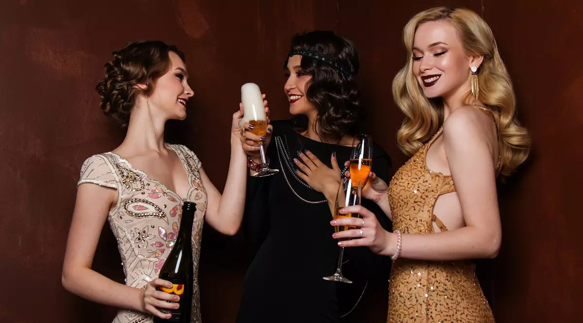 Top 4 rochii de ocazie pe care trebuie să le ai în vedere în octombrie 2021