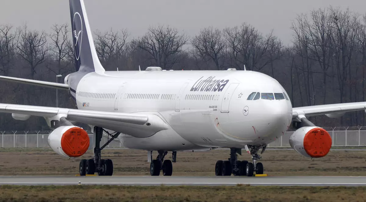 Aterizare forțată în Scoția pentru naționala de fotbal a Germaniei, după ce piloţii aeronavei au declarat stare de urgenţă la bord