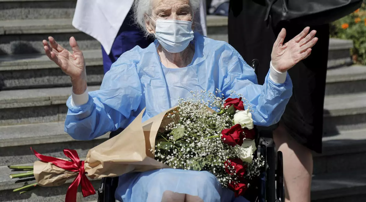 O femeie de 111 ani din Georgia s-a vindecat de COVID-19. „Are o mare dorință de recuperare”