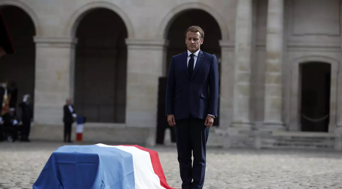 Emmanuel Macron, ultim omagiu pentru actorul Jean-Paul Belmondo: „Îl iubim pentru că el este ca noi”
