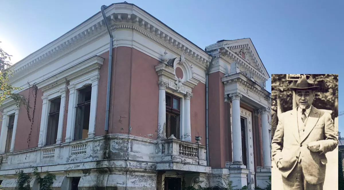 FOTO. Cum a ajuns să arate casa primarului care a transformat Bucureștiul în „Micul Paris”: tencuială care cade, geamuri sparte, prăpăd