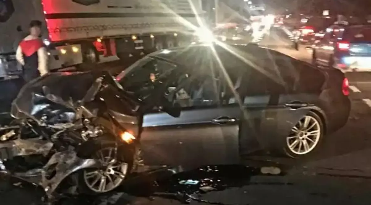 Carambol pe DN 2, în Ialomiţa. Șapte oameni, între care doi copii, au fost răniți