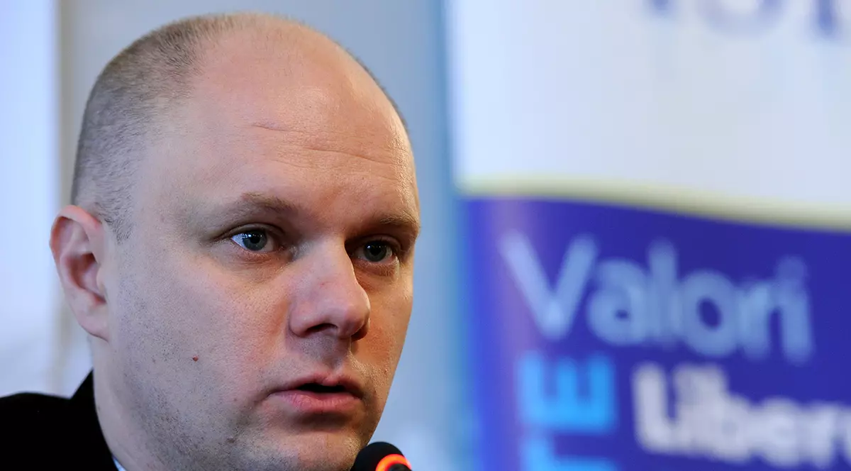 INTERVIU. Politologul Ioan Stanomir: Nu e exclus ca PSD să susțină un nou guvern Cîțu, ca să compromită definitiv PNL și pe Iohannis