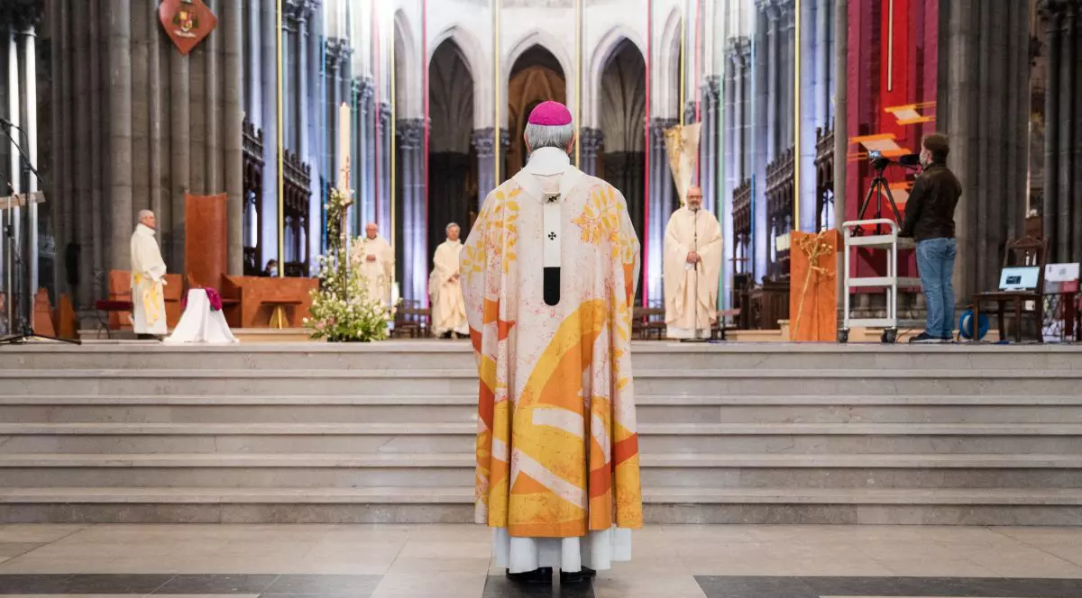 330.000 de copii, victime ale abuzurilor sexuale comise în Biserica Catolică din Franța, în ultimii 70 de ani