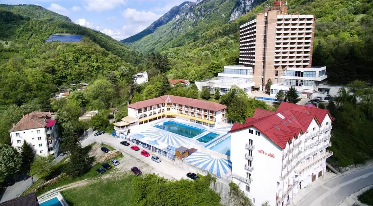 Mai mult decât crezi! Iată ce îți poate oferi o cazare în Băile Herculane