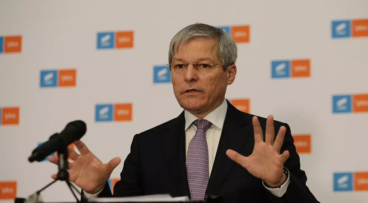 Cioloş, după excluderea judecătorului Danileț din magistratură: „PNL, PSD și UDMR încep distrugerea justiţiei”