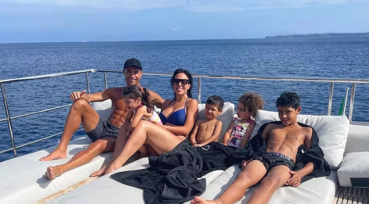 Cristiano Ronaldo și Georgina Rodriguez vor avea gemeni. Fotbalistul a făcut anunțul pe Instagram