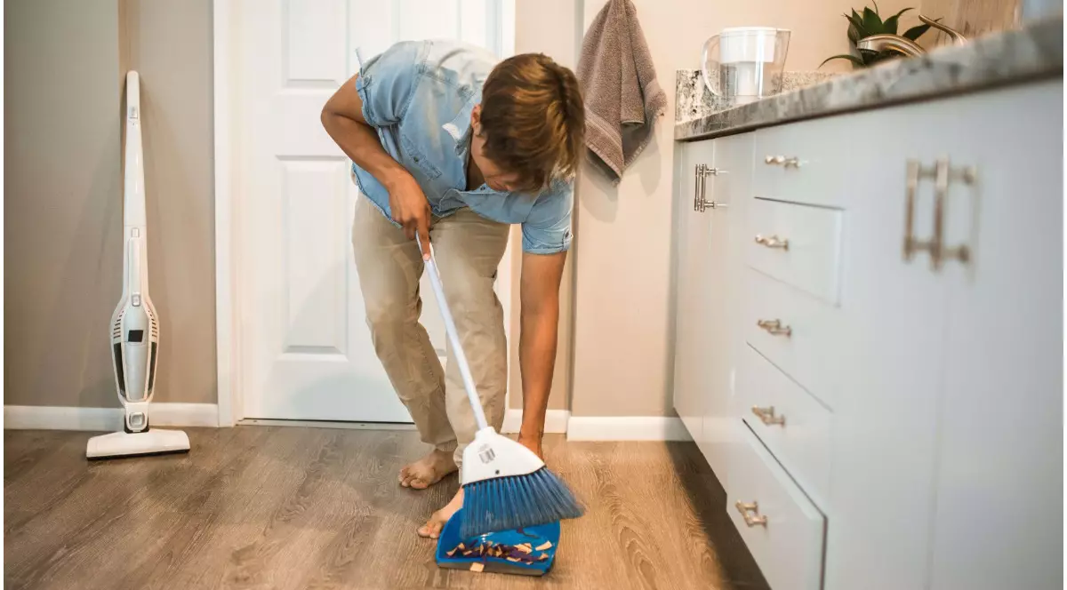 Nu îți place să faci curățenie? Iată câteva trucuri care îți vor ușura viața!