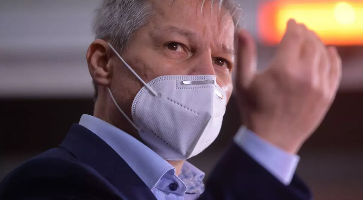 VIDEO Dacian Cioloș a depus în Parlament lista miniștrilor: „Nu ne mai permitem să pierdem nicio secundă”