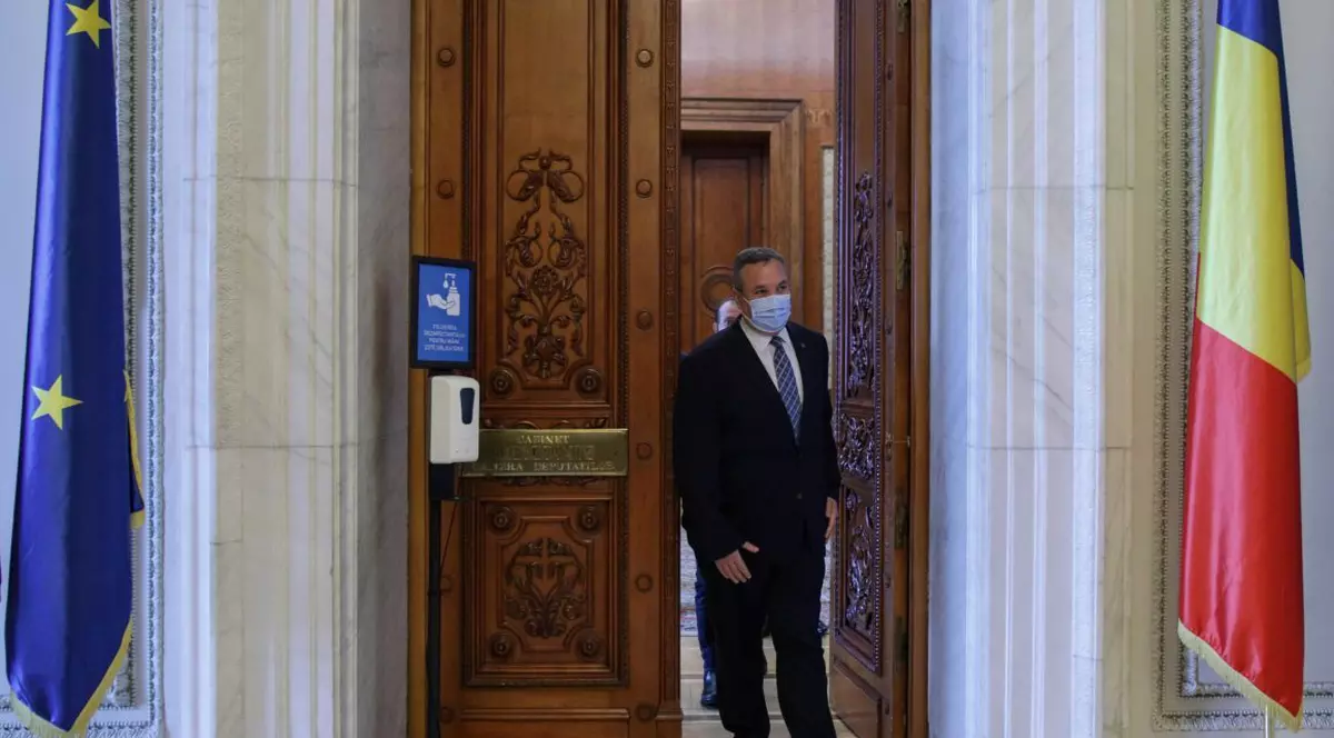 SURSE: Lista miniștrilor PNL în Guvernul cu PSD și UDMR: Predoiu vine la Justiție, iar Dan Vîlceanu trece la Fonduri Europene