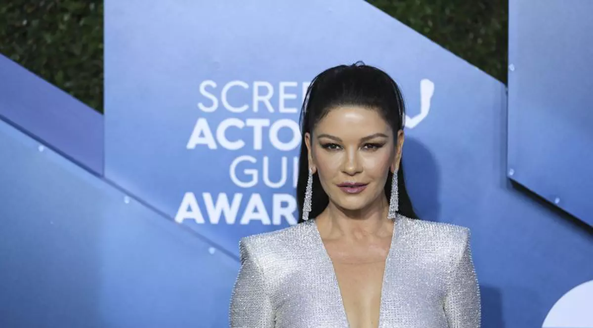 Catherine Zeta Jones, în vizită la Castelul Peleș: „Dacă aș fi fost prințesă, mi-ar fi plăcut să fi trăit aici”