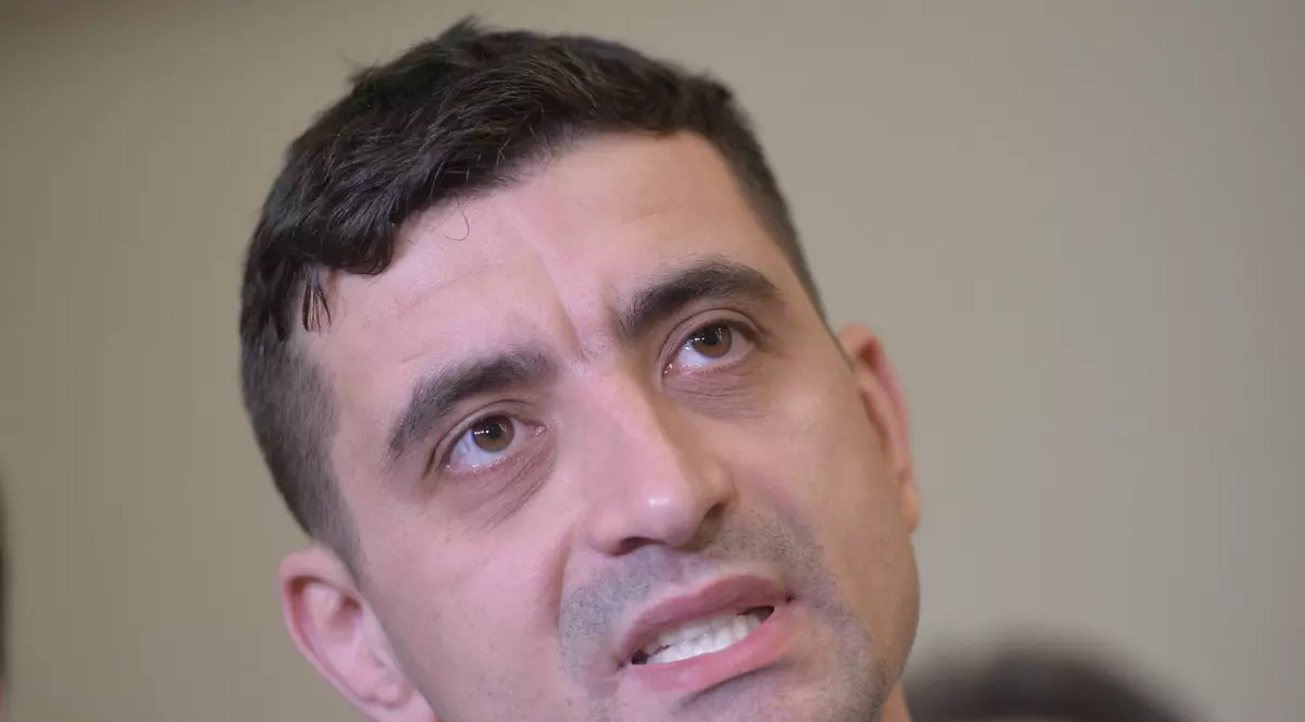 George Simion, comentariu la postarea lui Dacian Cioloș: „Dar cine crezi că te votează?”
