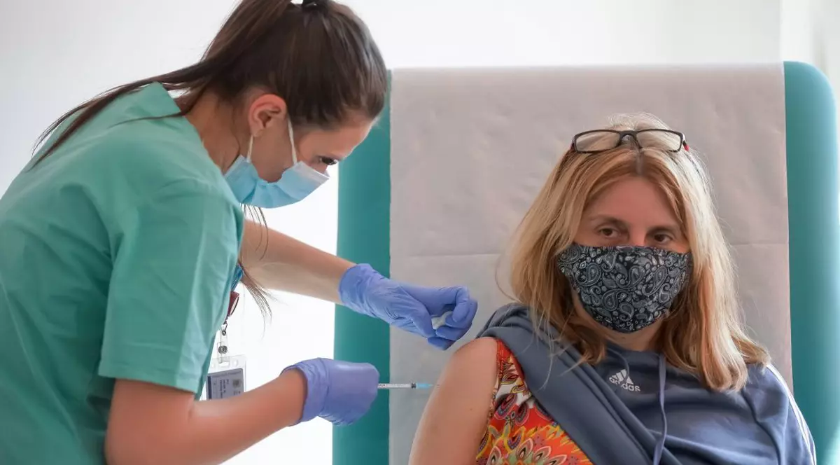 Încă un maraton al vaccinării, organizat azi și mâine în șase spitale militare din țară