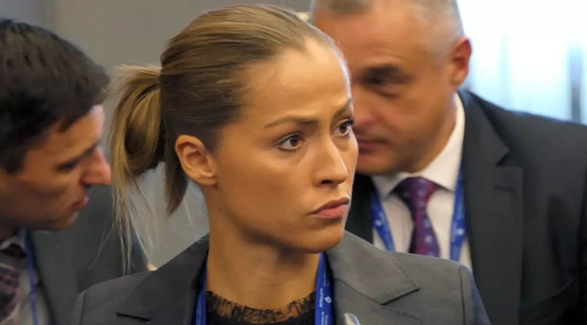 „Zeița mafiei” din Serbia. Cum l-a acoperit Dijana Hrkalovici, fost secretar de stat în Ministerul de Interne de la Belgrad, pe un nemilos interlop sârb