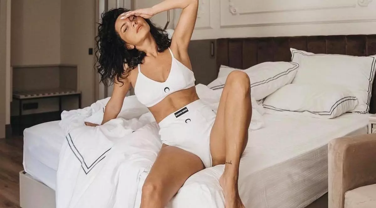 INNA, în costum de baie transparent, în Ibiza. Fanii au reacționat imediat: „Exagerezi. Ce fac banii din oameni”