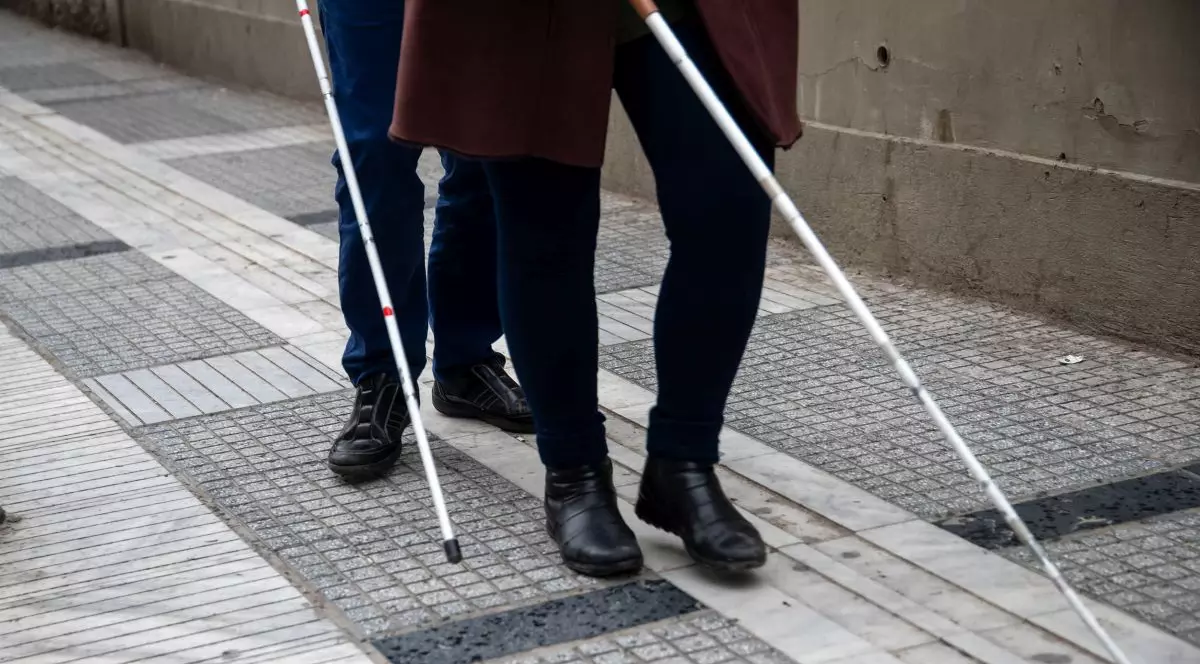 Un elev cu COVID de la un liceu de nevăzători din Târgu Frumos a fost trimis acasă cu trenul