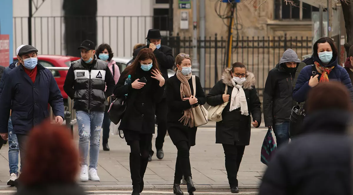 Rata de infectare din Bucureşti continuă să crească