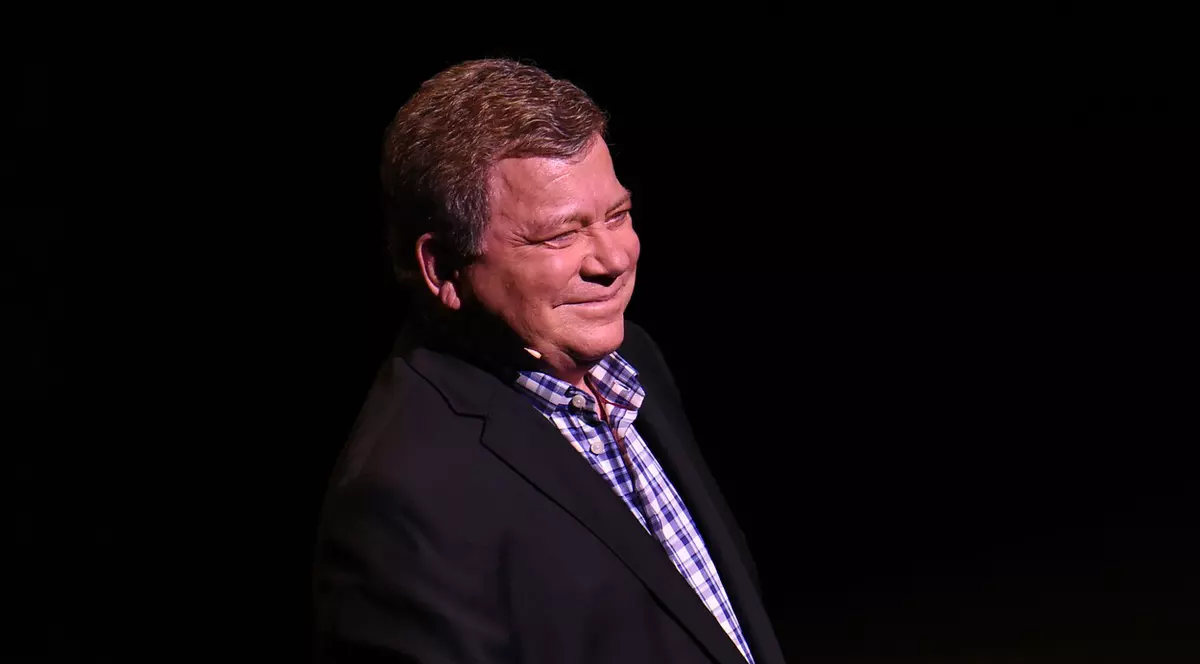 Căpitanul Kirk din Star Trek va zbura în spațiu cu naveta lui Jeff Bezos