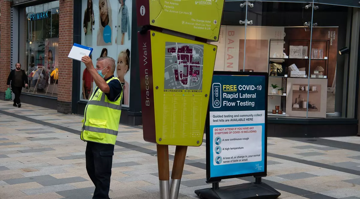 Eșecul de 43 de miliarde de euro al Marii Britanii în pandemie. Programul „Test & Trace” și-a ratat scopul de a reduce infectările