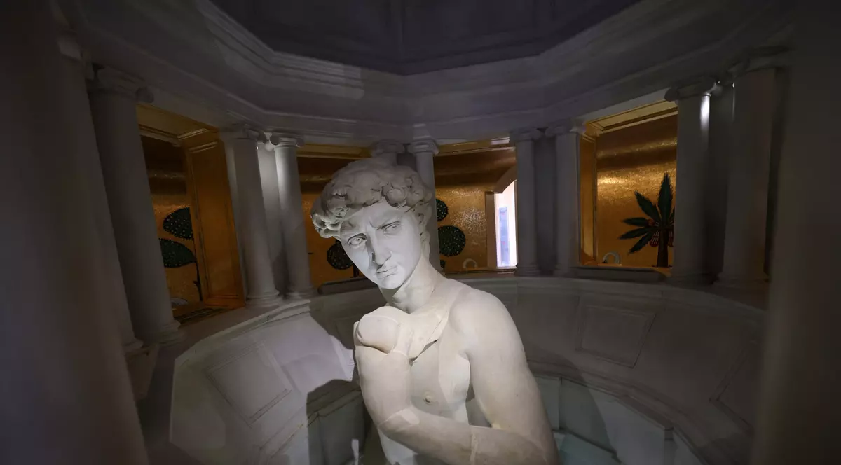 Statuia lui David de Michelangelo, acoperită la Dubai pentru a nu ofensa islamiștii. Istoric: „O umilinţă inedită”
