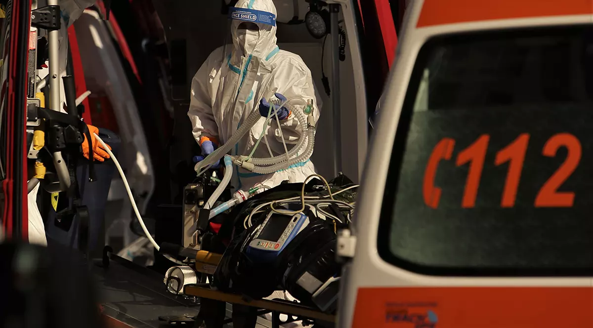 Bilanț COVID: 12.474 de noi cazuri și 481 de decese anunțate astăzi. Câți pacienți sunt internați la ATI